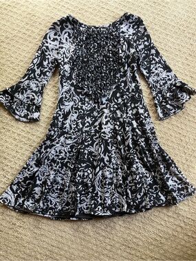 Chris McLaughlin Black & Light Gray Floral Swing & Sway Dress Sz 10